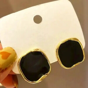 Women's Black Versatile Geometric Square Earrings with Gold Outline - Very Chick